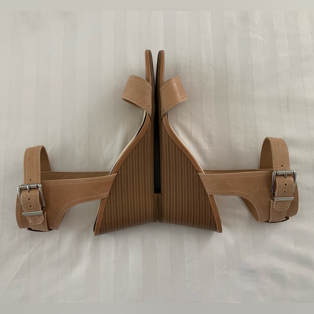 *Donated*Or FREE! Jessica Simpson Cristabel Wedge Sandal - Picture 6 of 13
